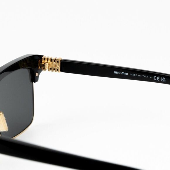 NEW Miu Miu MU10ZS 1AB5S0 Black Dark Grey Square Unisex Sunglasses 0MU 10ZS